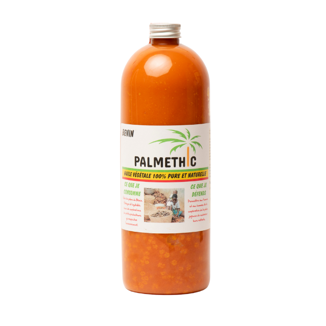 Huile végétale orange Palmeth C en bouteille, étiquette palmier, prête à l’emploi. différence entre huile de palme et huile de palme rouge est discutée dans l’article.